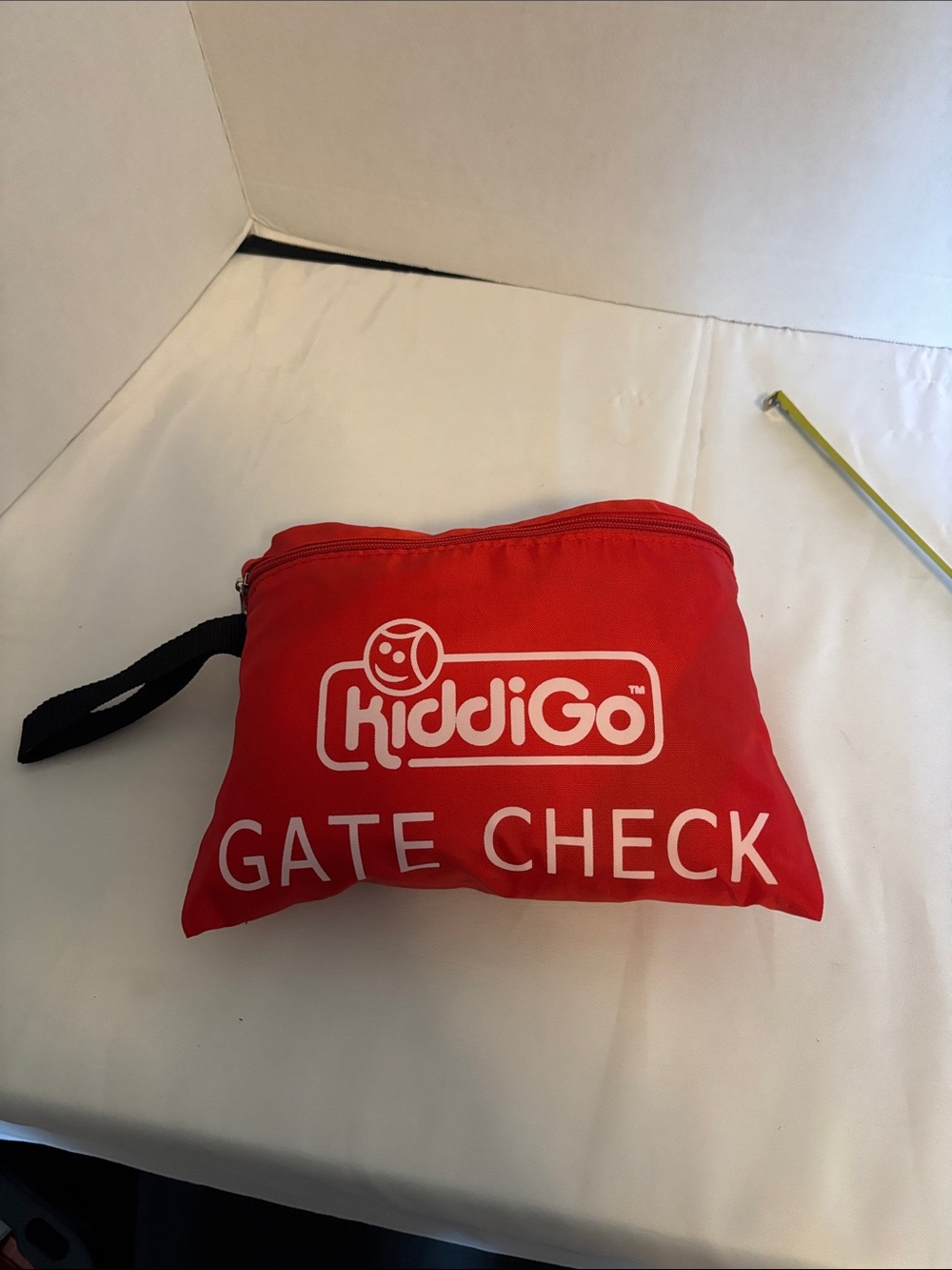 KiddiGo Red Gate Check Travel Pouch